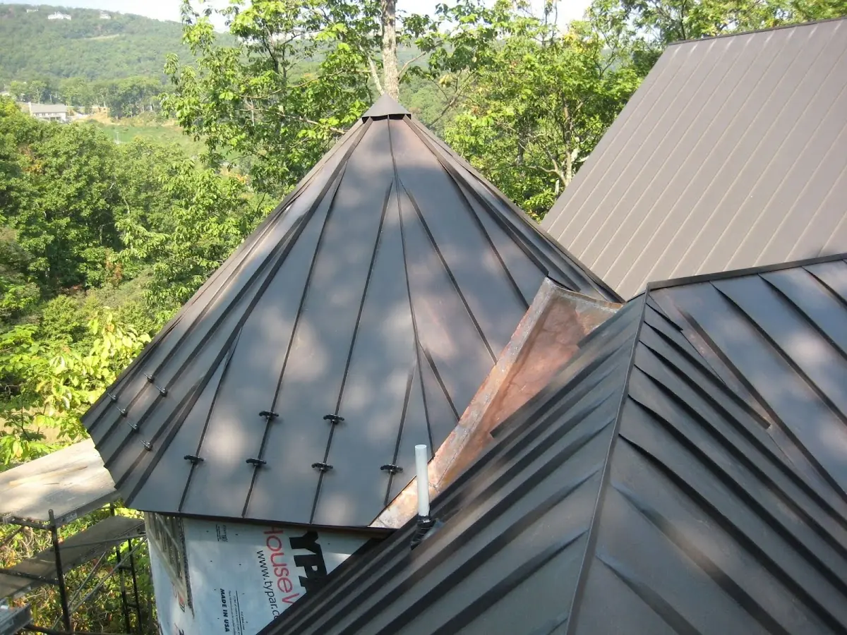 Professional Shingle Replacement & Repair by Craftsman Roofing in Laurinburg