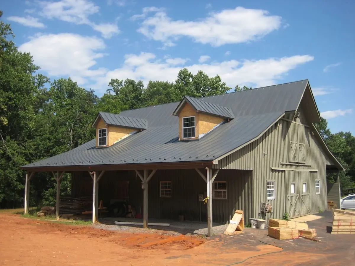 Expert Emergency Roof Leak Repair workmanship in Laurinburg